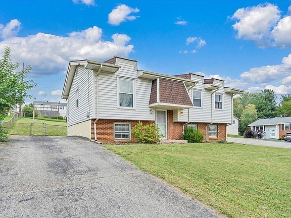 2nd image of 2203 Inge Cir