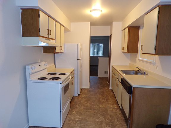 2nd image of 3755 Heritage Pkwy #92
