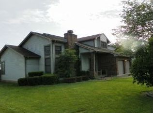201 Wilmore Dr, Connersville, IN 47331