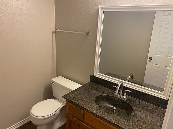 5th image of 1608C Sun Valley Dr