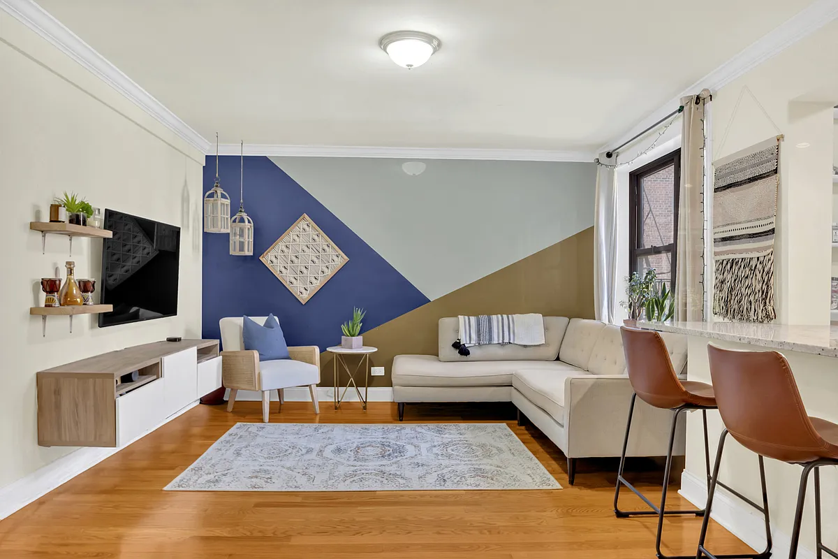 4489 Broadway Unit 3E  