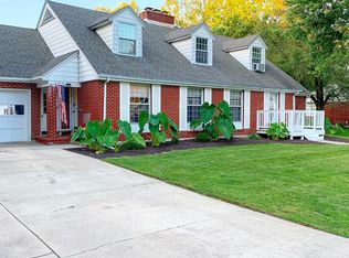 402 E College Ave, Shelbina, MO 63468