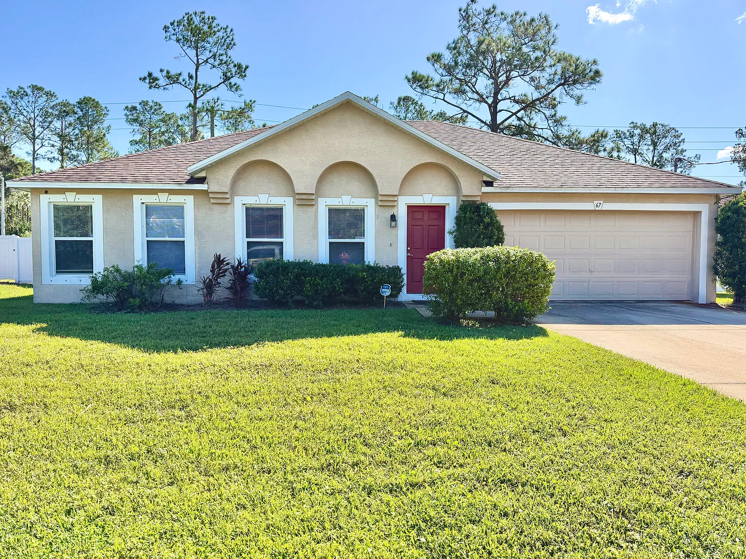 3 bed, 1940 sqft, $2,200 — Photo 1