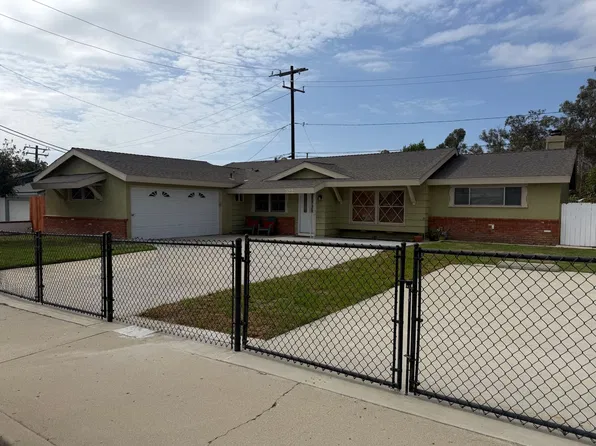322 Bradley St, Santa Paula, CA 93060