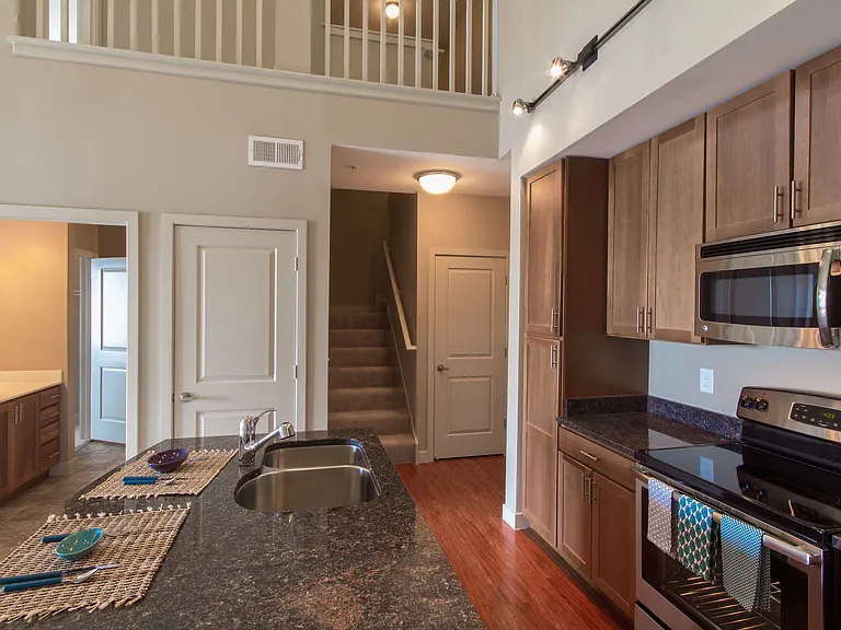 Promenade Pointe — Photo 14