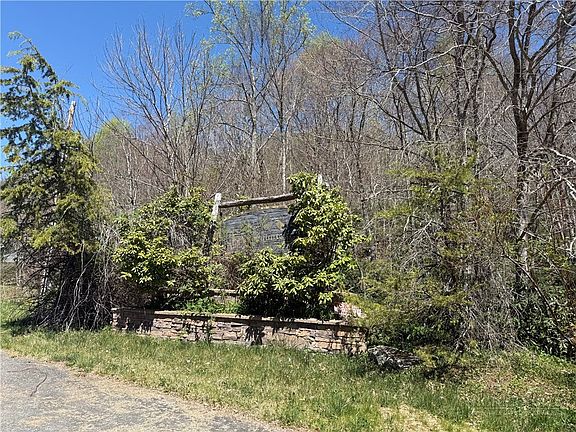 3rd image of 24 Elk Mountain Loop