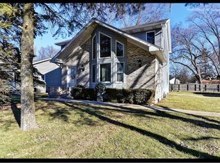 0N625 Gables Blvd, Wheaton, IL 60187