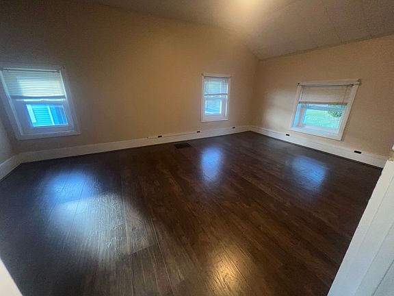 3rd image of 253 W Market St