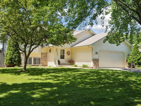 13580 Xavis St NW, Andover, MN 55304