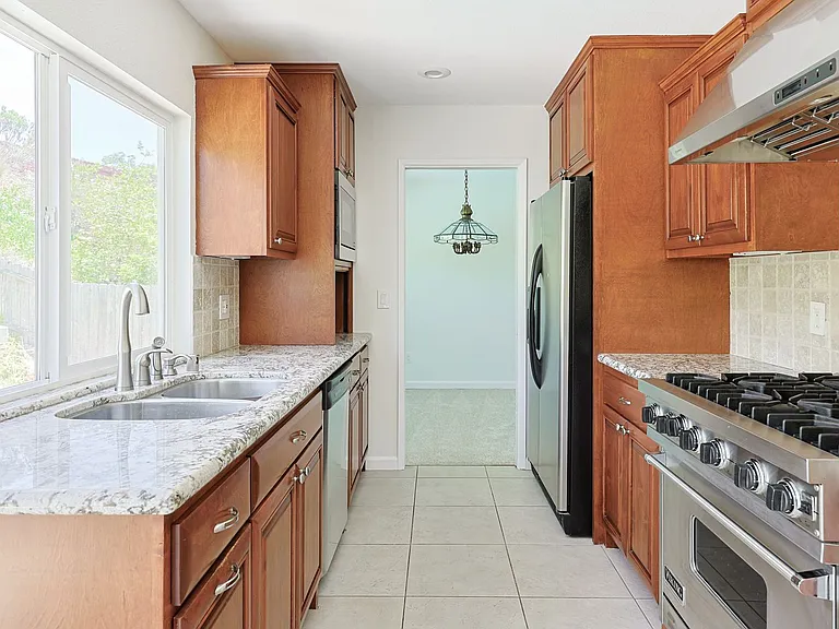 7517 Melotte St — Photo 4