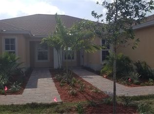 902/904 NE 8th Place Cpe, Coral, FL 33909