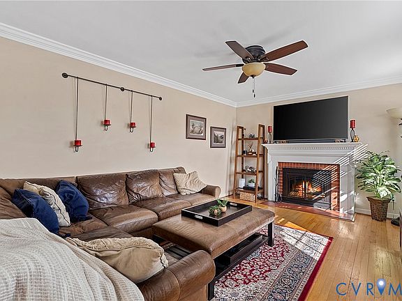 3rd image of 2324 Wedgewood Ave