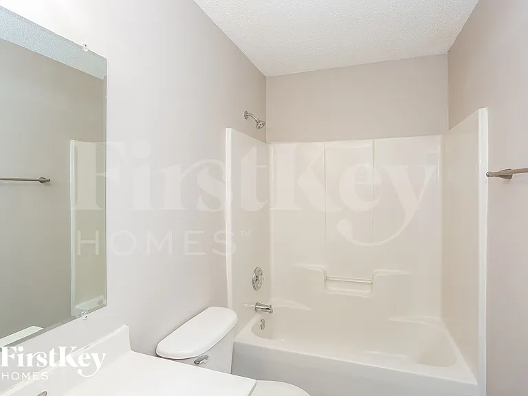 2192 Mallard Pointe Dr — Photo 16