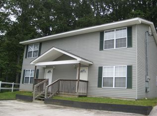 420 Hollywood Dr, Rossville, GA 30741