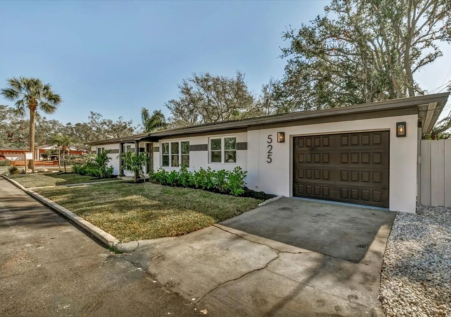 Fully Remodeled Snell Isle Luxury Home - Available for Rent or Purchase! — Photo 2