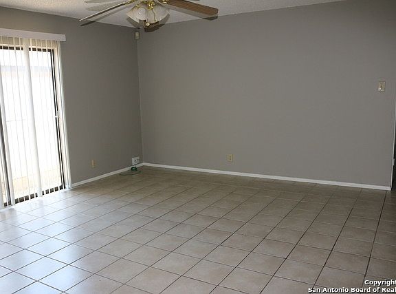 5th image of 4834 Camas