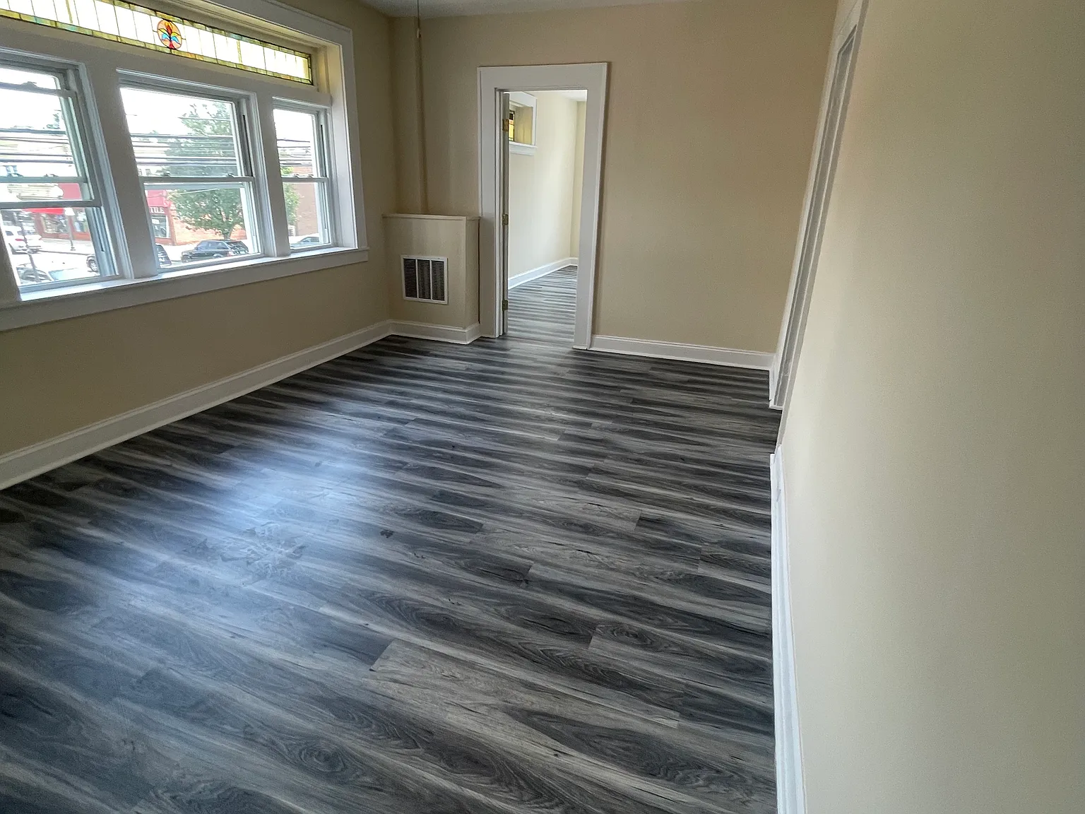 2 bed, 1000 sqft, $2,200 — Photo 4