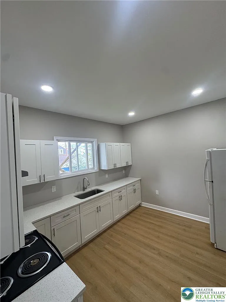 2 bed, 1350 sqft, $1,500 — Photo 3