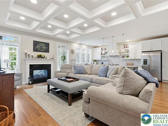 3rd image of 3674 Cottage Dr