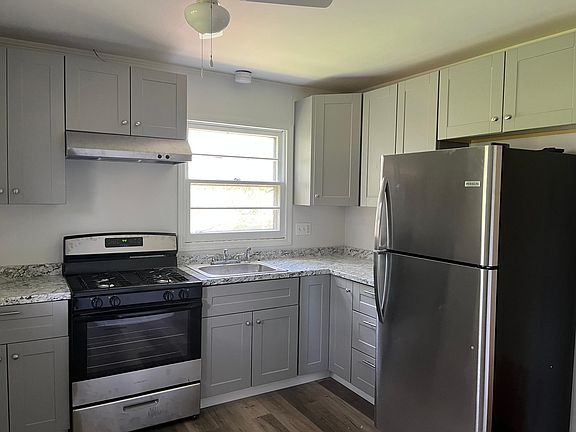 2nd image of 522 N Center St #522