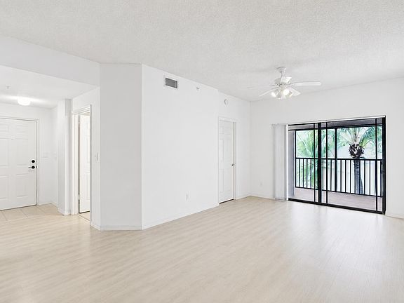 5th image of 2806 Veronia Drive #301