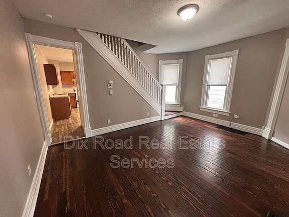 4th image of 67 S McGee St