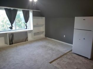 564 S Main St APT 5, Hightstown, NJ 08520