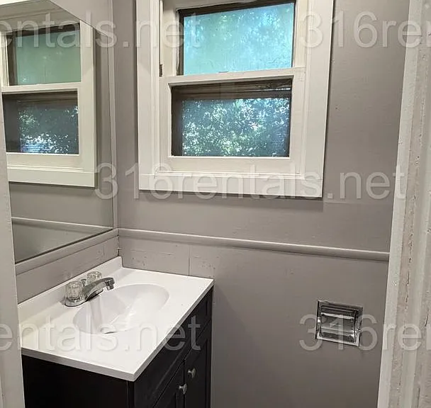 514 W 4th Ave — Photo 11