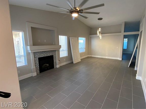 3rd image of 3304 Moon River St
