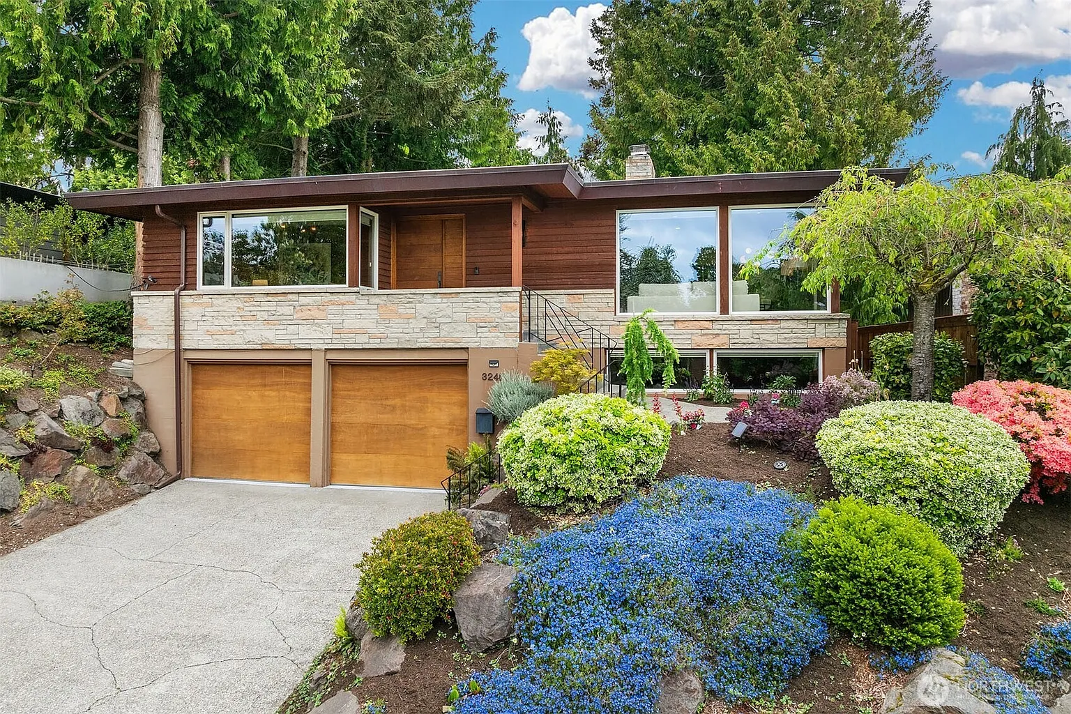 3246 44th Avenue W photo 1