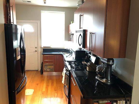 3rd image of 3408 W Sunnyside Ave APT 3