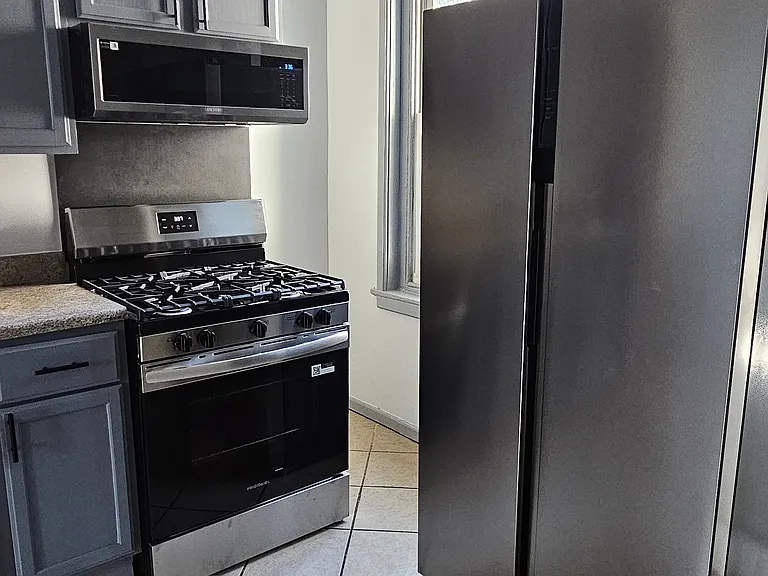 621 Ferry St #2 — Photo 6