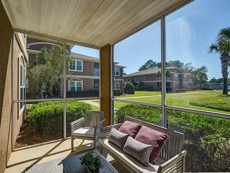 Crestview at Oakleigh Apartments — Photo 16