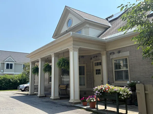 130 Regent Street # 202, Saratoga Springs, NY 12866