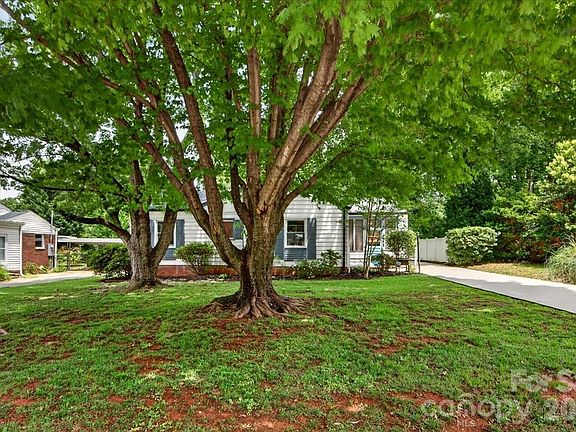 2nd image of 2225 Ashley Rd