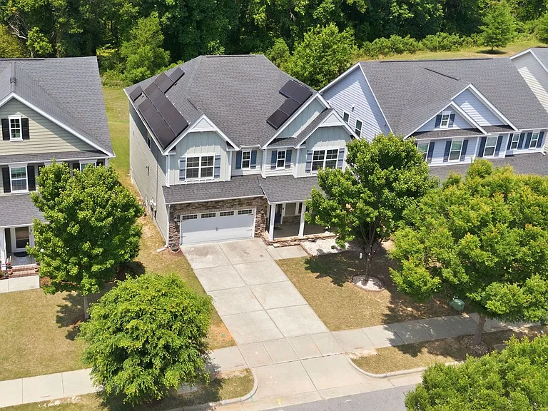 304 Atwood Dr — Photo 5
