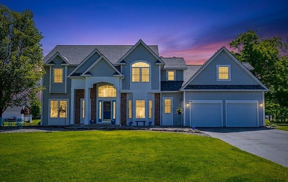 1st image of 83 Saint Elias Cir