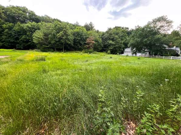 390 Ash Swamp Road, Glastonbury, CT 06033