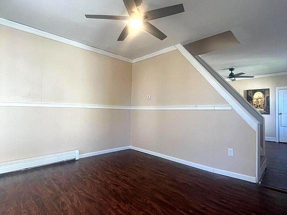 3rd image of 570 Jefferson Ave