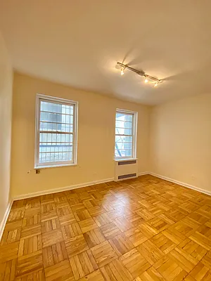 Rented by Waverly Realty Associates | media 10