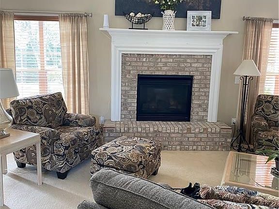 4th image of 3090 Willowbrook Dr