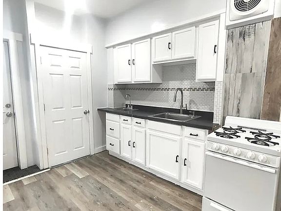 3rd image of 173 Clendenny Ave