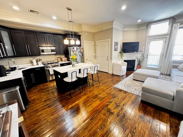 236 W 5th St, South Boston, MA 02127