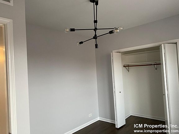 3rd image of 3710 N Sheffield Ave #403