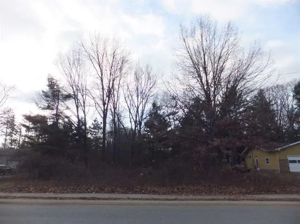 2759 W Fruitport Rd, Spring Lake, MI 49456