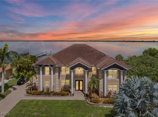 6120 River Shore Ct, North Fort Myers, FL 33917