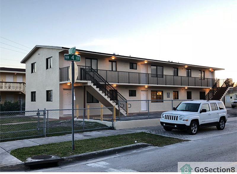 1st image of 440 NW 47th Ave APT 1