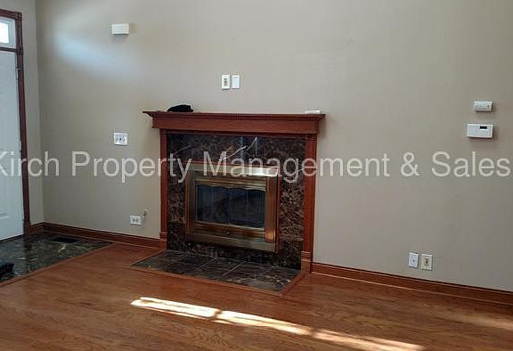 5th image of 4327 Larkspur Ln