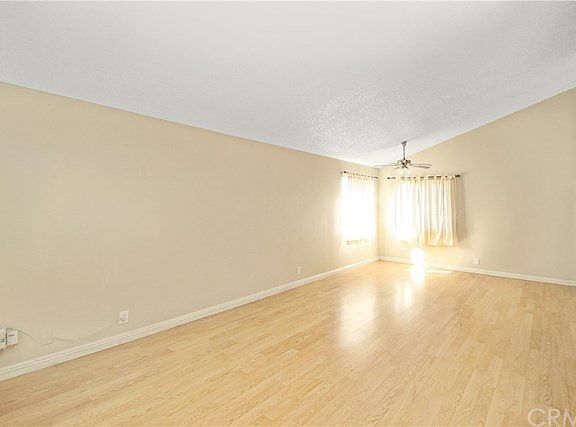 5th image of 15298 Dakota St