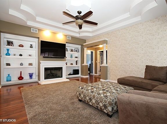 3rd image of 25 Spyglass Cir #25